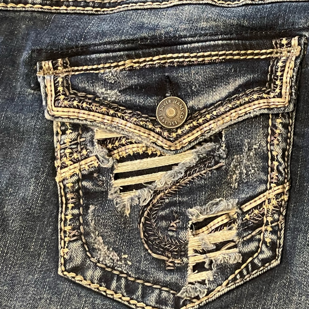 Adorable / Super cute 🥰 jeans❤️❤️❤️